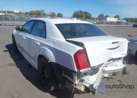 2016 Chrysler 300 300S Alloy Edition z USA, uszkodzony, nr VIN 2C3CCABG8GH269796